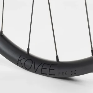 Bontrager Kovee Pro 30 TLR Boost 29” Carbon MTB Hinterrad Schwarz Elegante 9